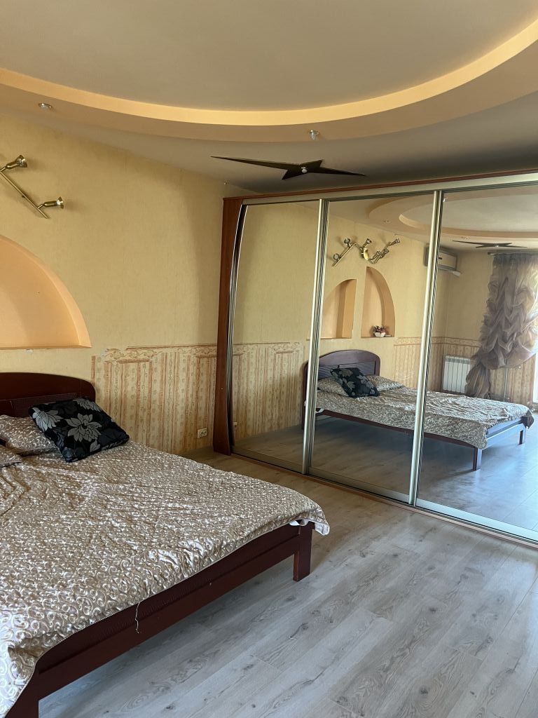 Продажа 2-комнатной квартиры, Энгельс, Фридриха Энгельса пр-кт,  69А