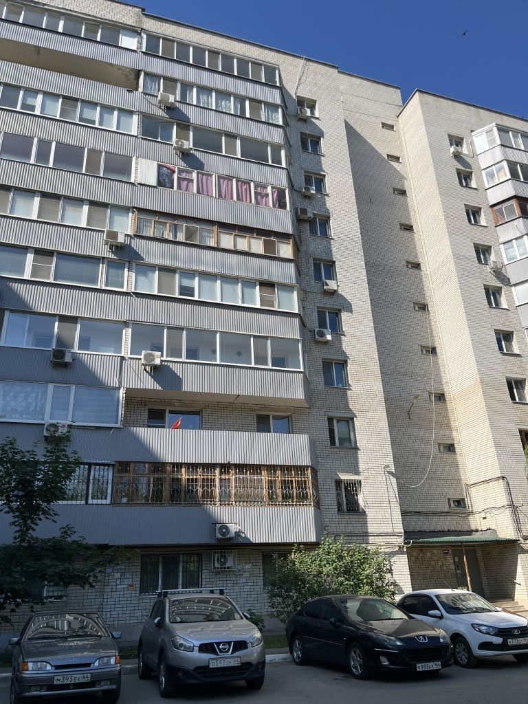 Продажа 2-комнатной квартиры, Энгельс, Фридриха Энгельса пр-кт,  69А