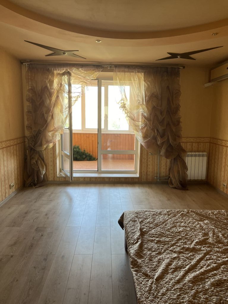 Продажа 2-комнатной квартиры, Энгельс, Фридриха Энгельса пр-кт,  69А