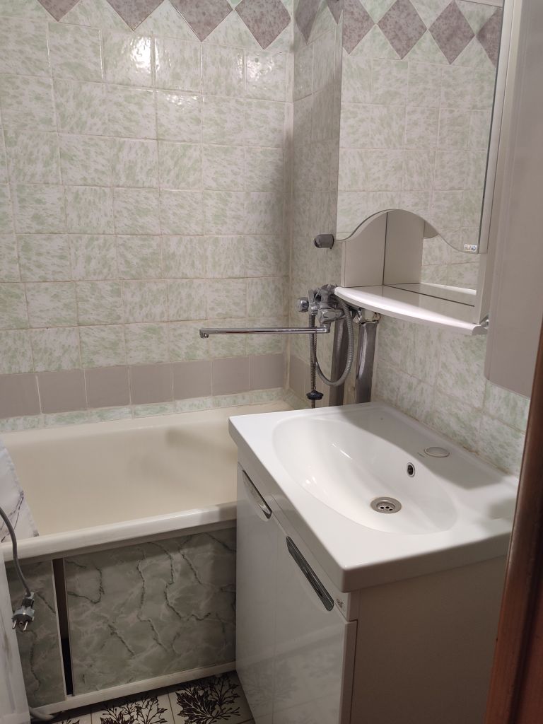 Продажа 3-комнатной квартиры, Нижний Новгород, Героя Васильева ул,  1