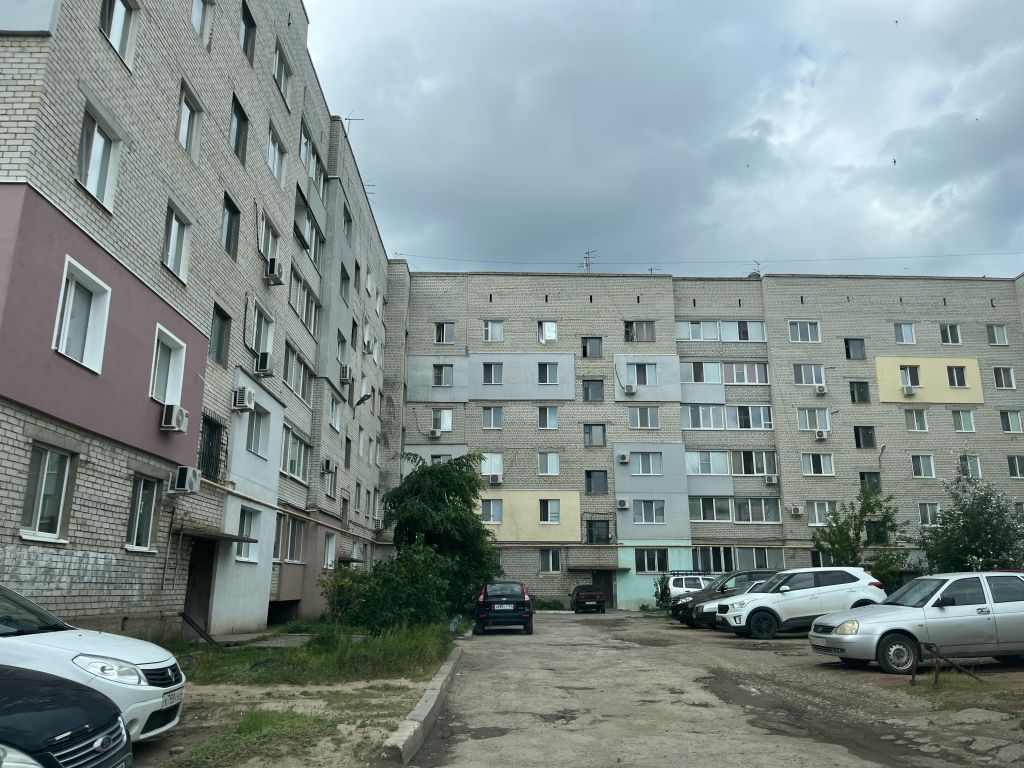Продажа 3-комнатной квартиры, Энгельс, Центральная ул,  8