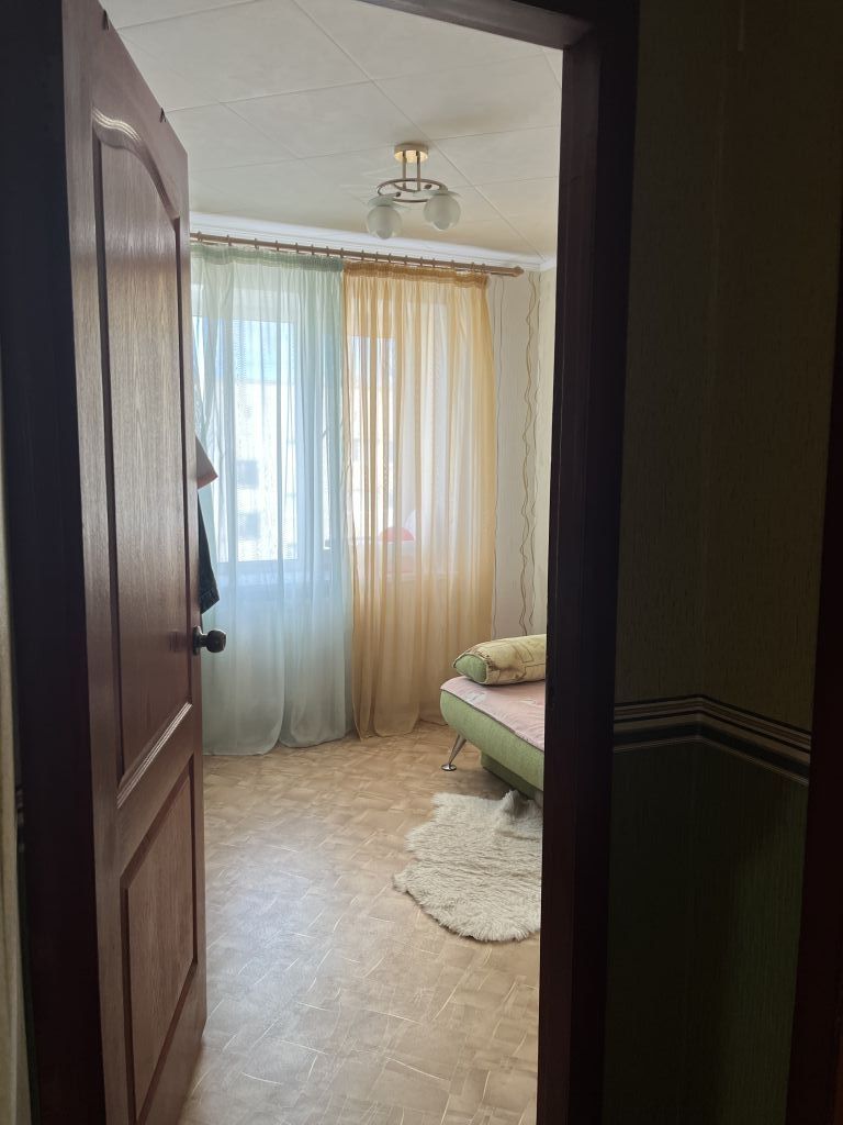 Продажа 3-комнатной квартиры, Энгельс, Центральная ул,  8