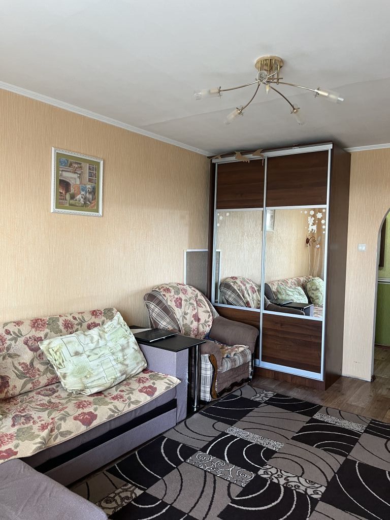 Продажа 3-комнатной квартиры, Энгельс, Центральная ул,  8