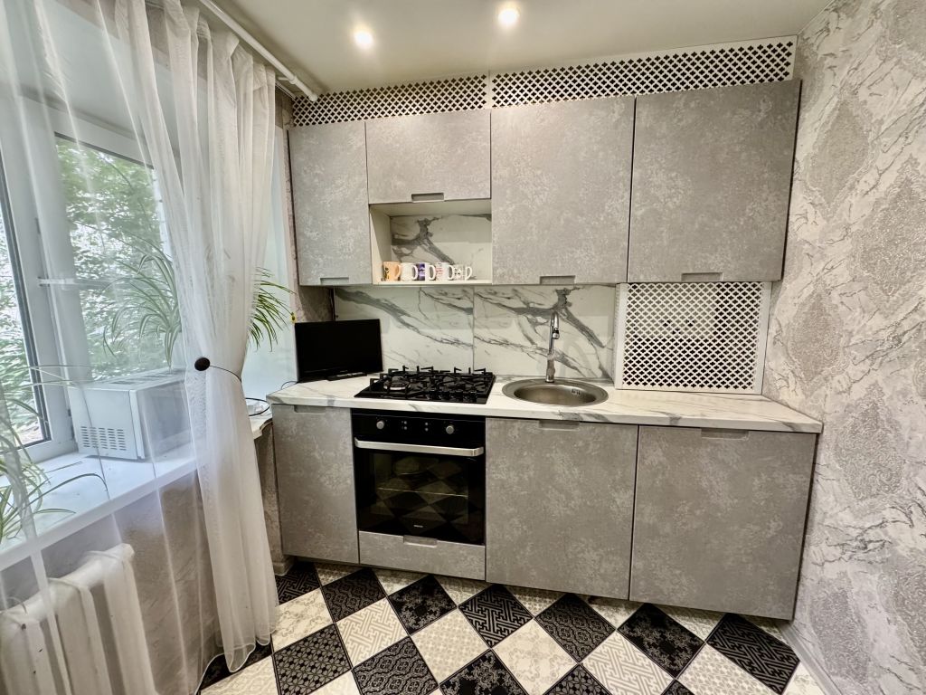 Продажа 2-комнатной квартиры, Нижний Новгород, Заводская ул,  15 к 2