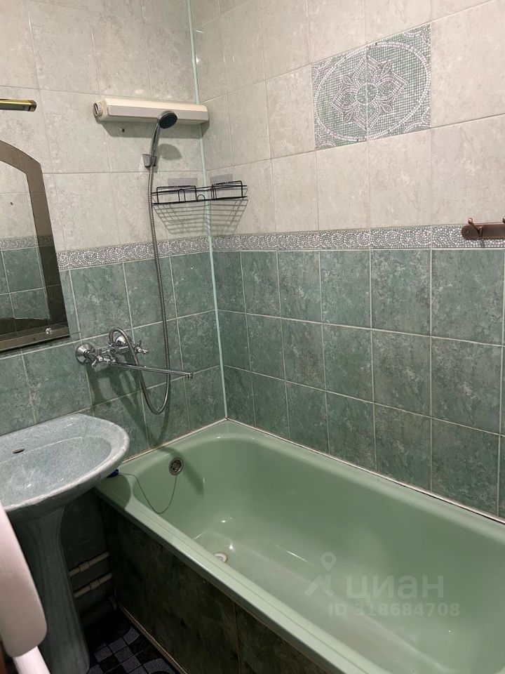 Продажа 3-комнатной квартиры, Энгельс, Колотилова ул,  4