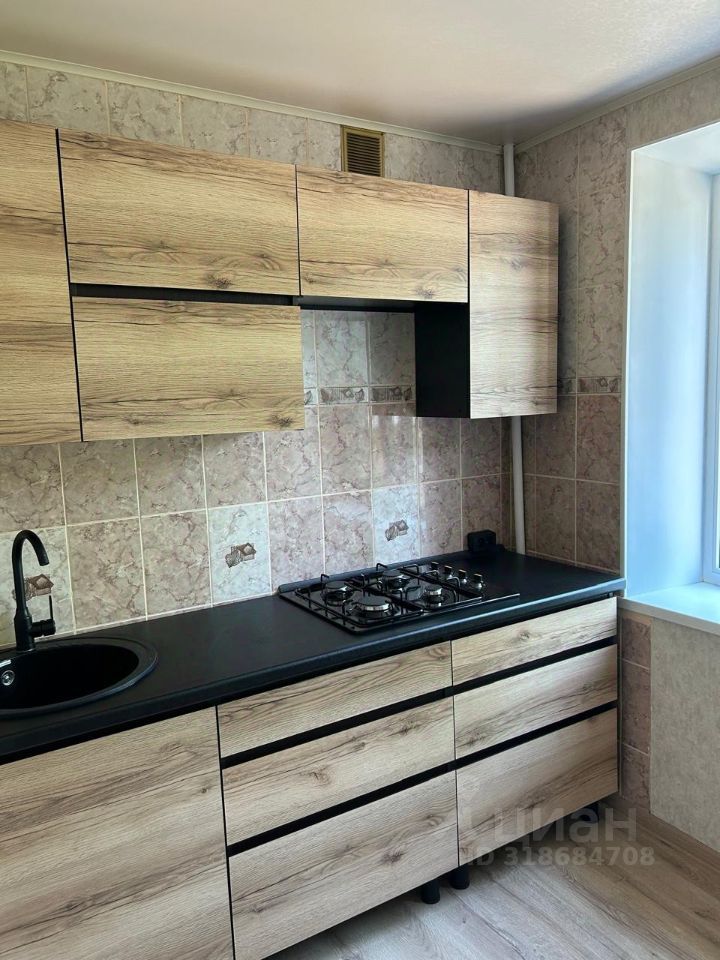 Продажа 3-комнатной квартиры, Энгельс, Колотилова ул,  4