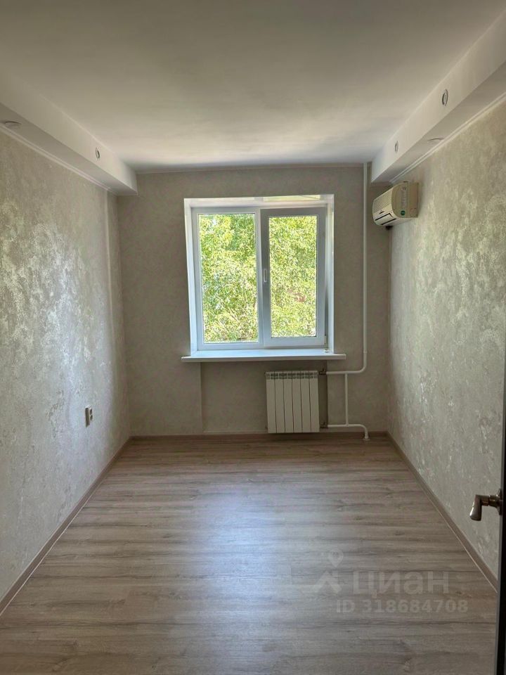 Продажа 3-комнатной квартиры, Энгельс, Колотилова ул,  4