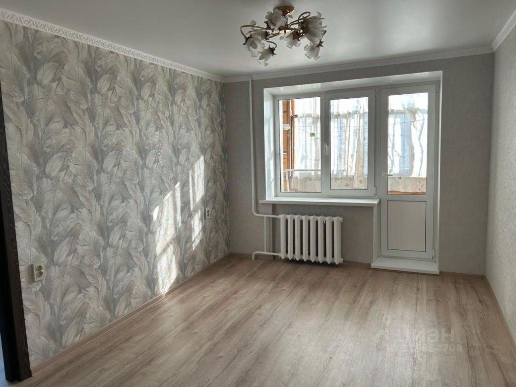 Продажа 3-комнатной квартиры, Энгельс, Колотилова ул,  4