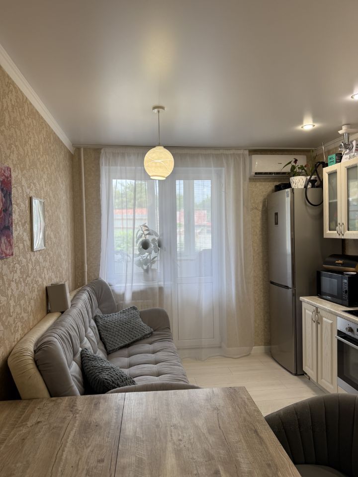 Продажа 1-комнатной квартиры, Саратов, Крайняя ул,  87