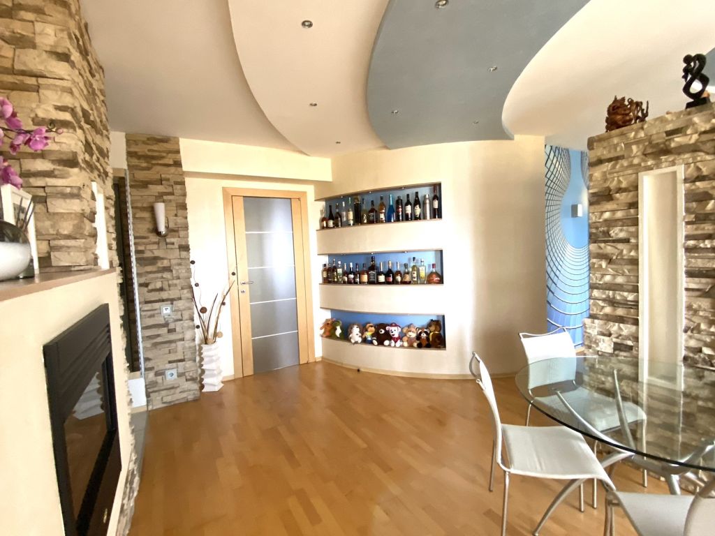 Продажа 3-комнатной квартиры, Нижний Новгород, Варварская ул,  40 Б