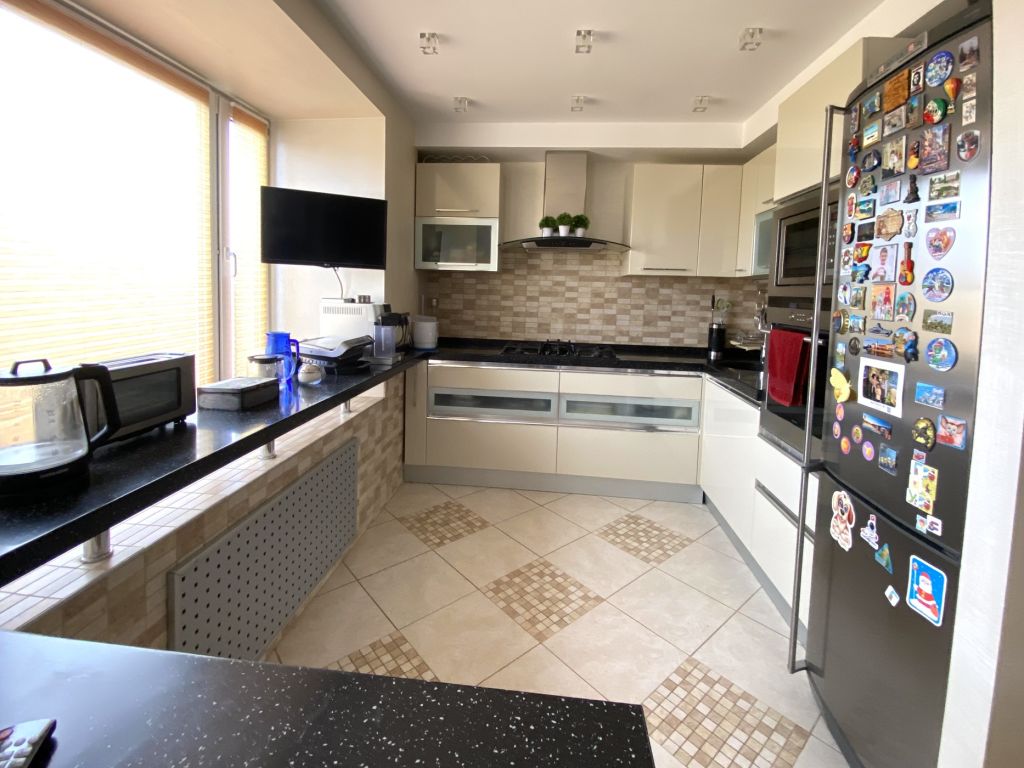 Продажа 3-комнатной квартиры, Нижний Новгород, Варварская ул,  40 Б