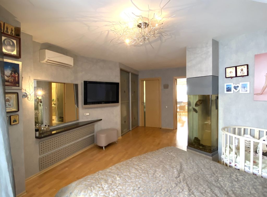 Продажа 3-комнатной квартиры, Нижний Новгород, Варварская ул,  40 Б