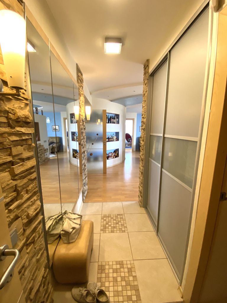 Продажа 3-комнатной квартиры, Нижний Новгород, Варварская ул,  40 Б