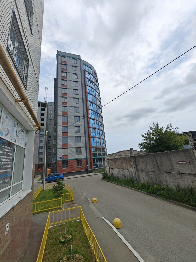 Продажа 3-комнатной квартиры, Тверь, Спартака ул,  2