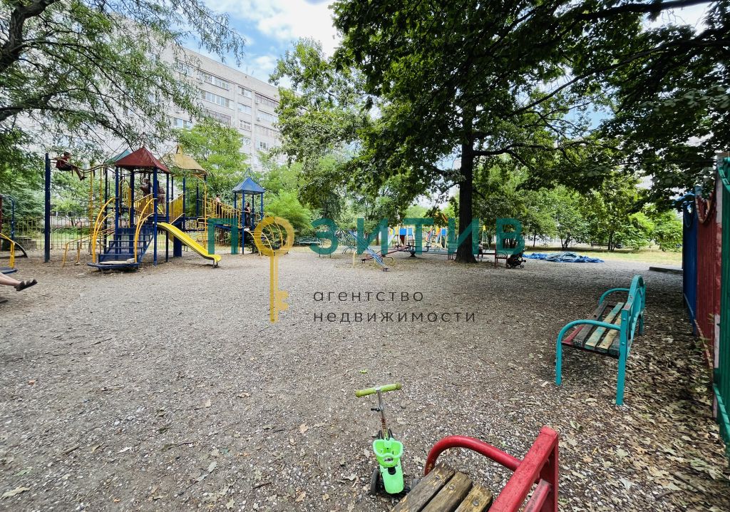 Продажа 2-комнатной квартиры, Минеральные Воды, 22 Партсъезда пр-кт,  137а