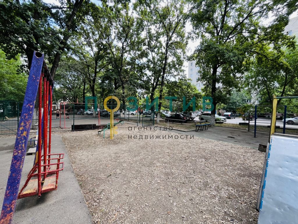 Продажа 2-комнатной квартиры, Минеральные Воды, 22 Партсъезда пр-кт,  137а