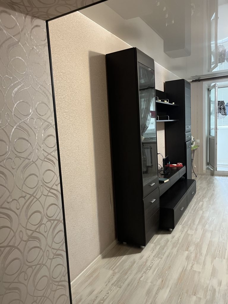 Продажа 3-комнатной квартиры, Энгельс, Ленинградская ул,  35