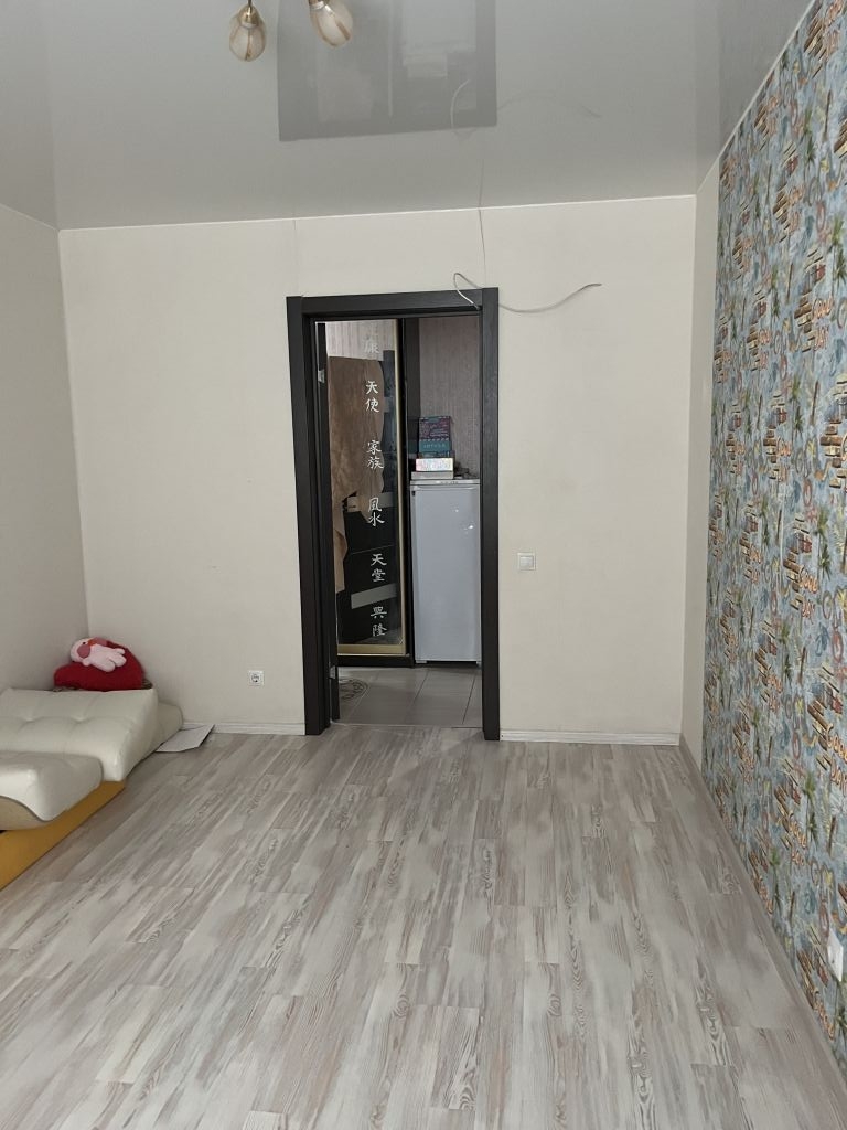 Продажа 3-комнатной квартиры, Энгельс, Ленинградская ул,  35