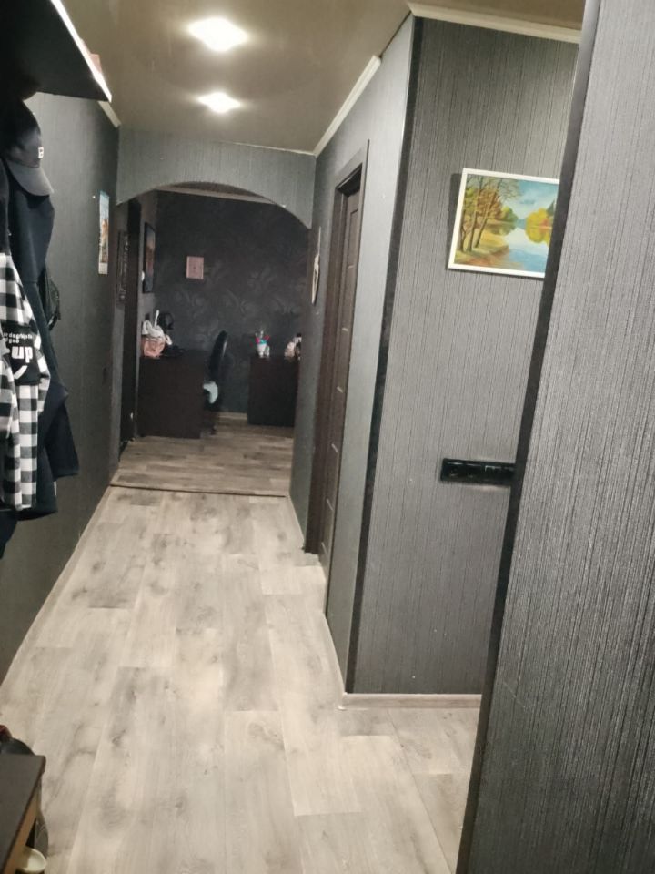 Продажа 3-комнатной квартиры, Саратов, Строителей 1-й проезд,  12