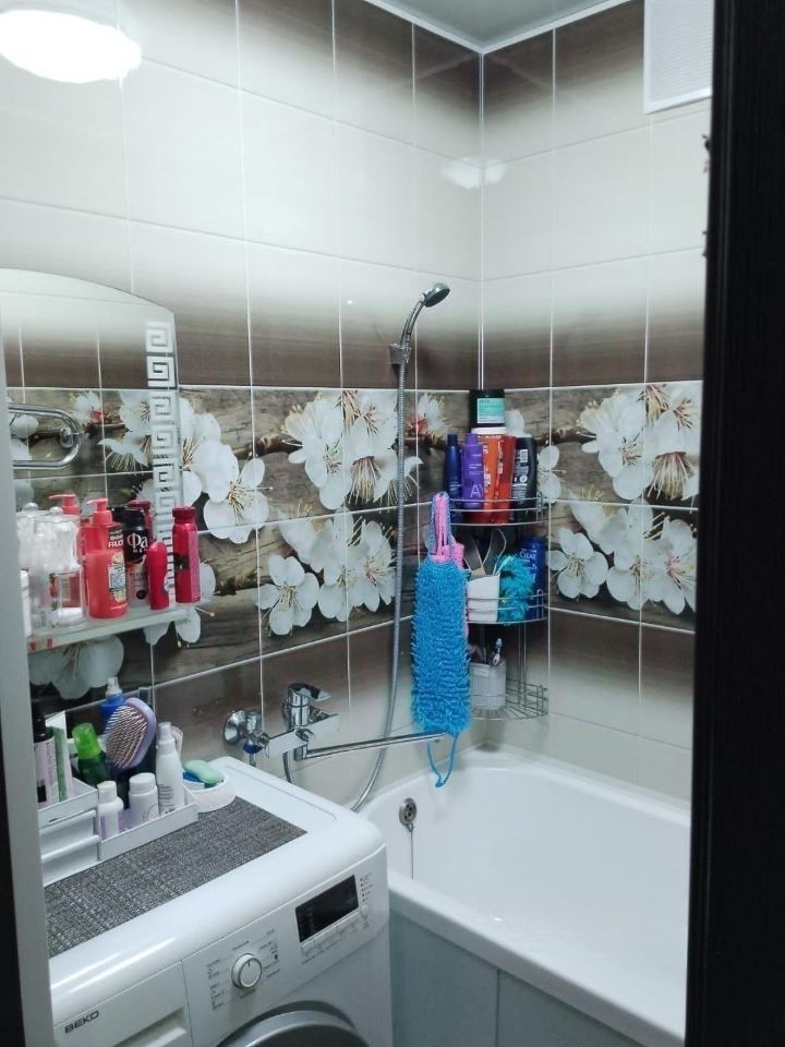 Продажа 3-комнатной квартиры, Саратов, Строителей 1-й проезд,  12