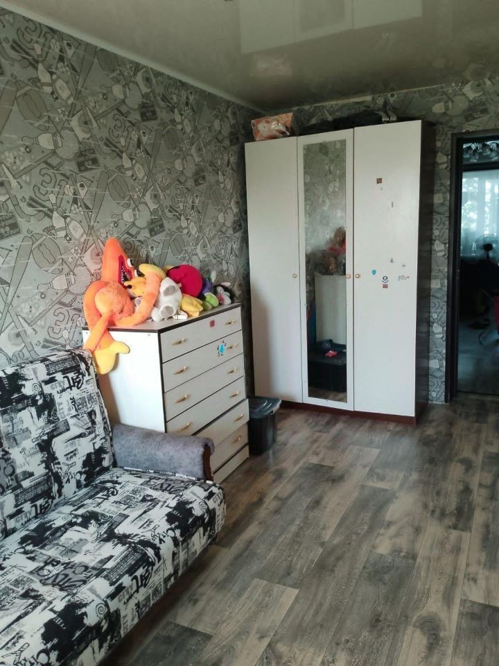 Продажа 3-комнатной квартиры, Саратов, Строителей 1-й проезд,  12