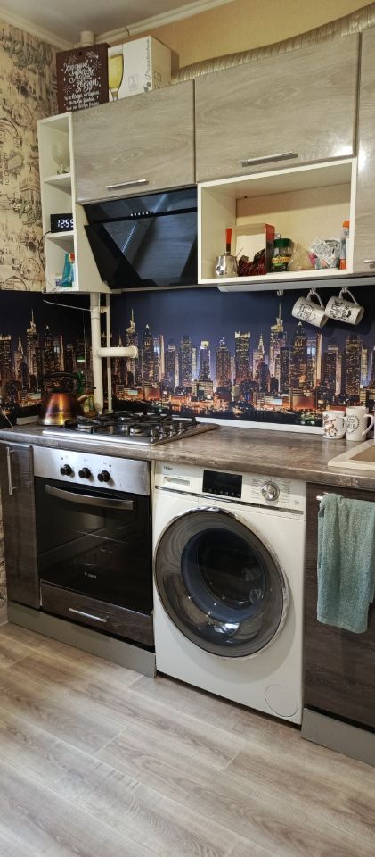 Продажа 3-комнатной квартиры, Саратов, Мира ул,  26