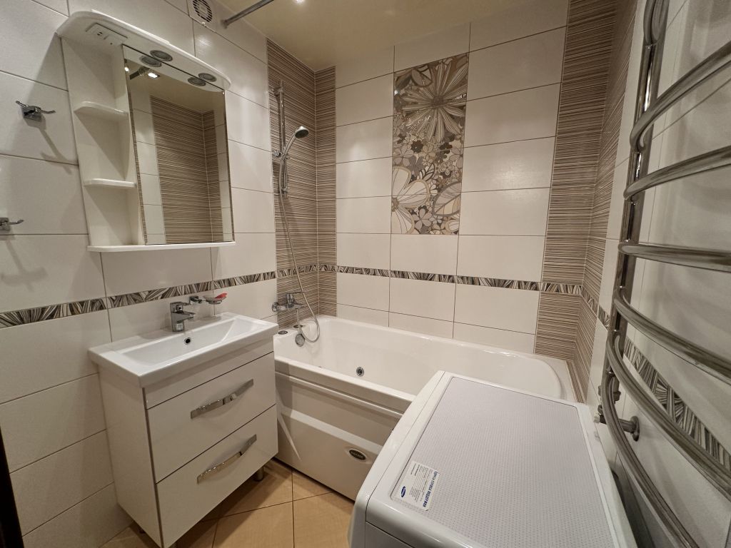 Продажа 2-комнатной квартиры, Иваново, Зверева ул,  15