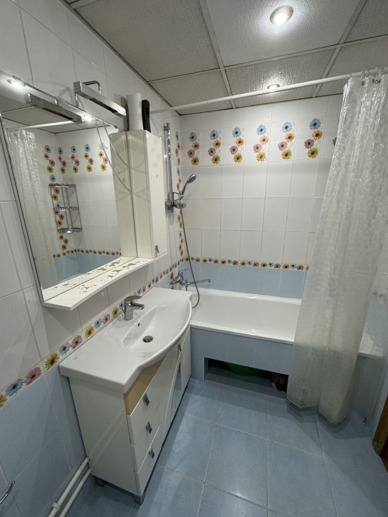 Продажа 3-комнатной квартиры, Саратов, Деловая ул,  26А