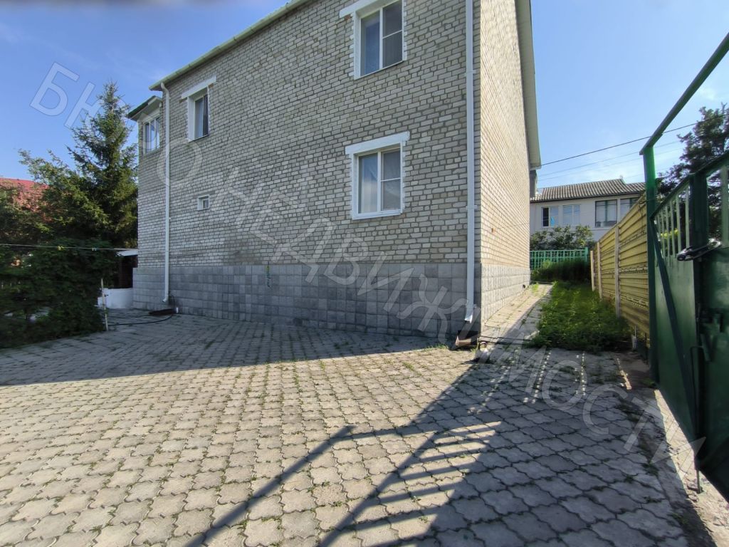 Продажа дома, 227м <sup>2</sup>, 10 сот., Балашов, Индустриальная ул,  2Б