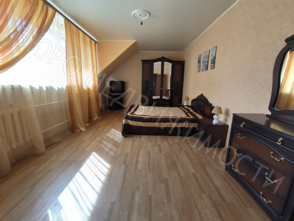 Продажа дома, 227м <sup>2</sup>, 10 сот., Балашов, Индустриальная ул,  2Б