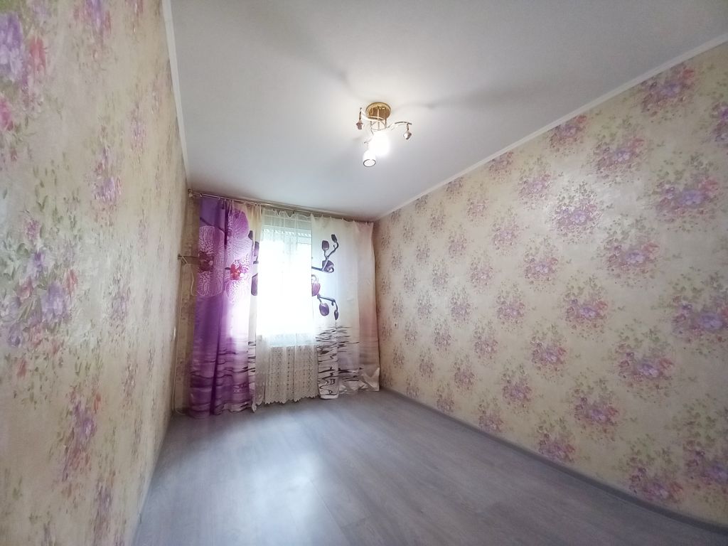 Продажа 3-комнатной квартиры, Кострома, Черноречье мкр,  14