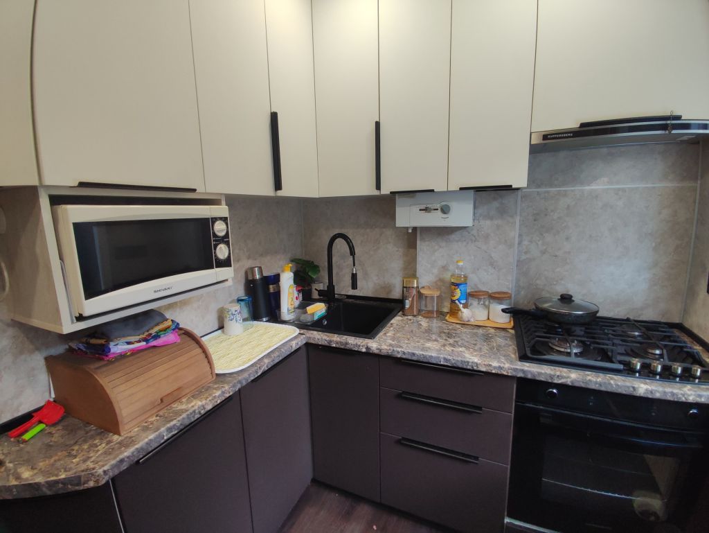 Продажа 3-комнатной квартиры, Нижний Новгород, Героев пр-кт,  37