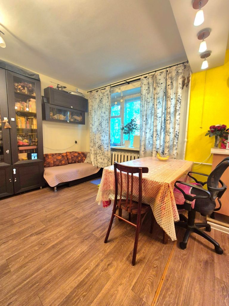 Продажа 2-комнатной квартиры, Иваново, 8 Марта ул,  23