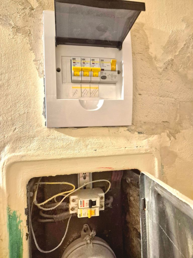 Продажа 2-комнатной квартиры, Иваново, 8 Марта ул,  23