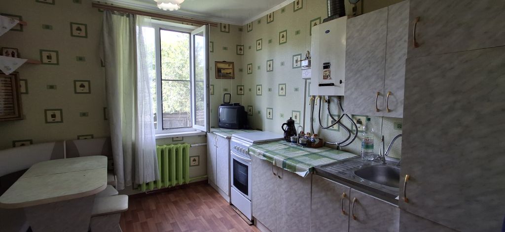 Продажа 2-комнатной квартиры, Донской, Садовая ул.,  24