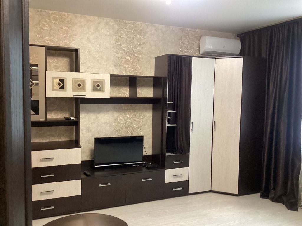 Продажа 1-комнатной квартиры, Саратов, Орджоникидзе ул,  42А