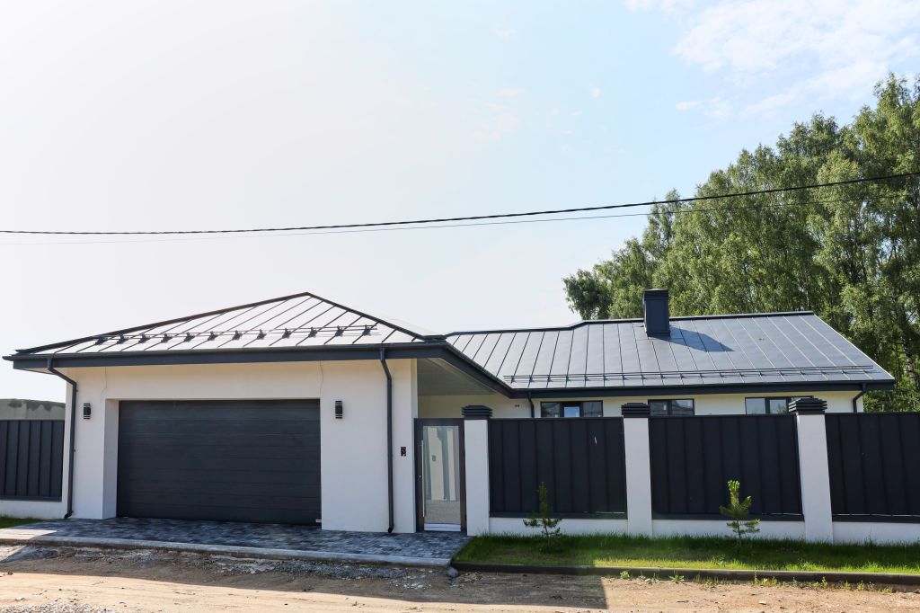 Продажа дома, 190м <sup>2</sup>, 8 сот., Лесная поляна, Бирюзовая улица,  1