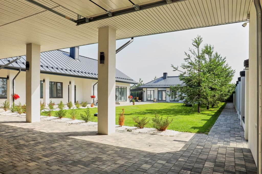 Продажа дома, 190м <sup>2</sup>, 8 сот., Лесная поляна, Бирюзовая улица,  1