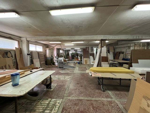 Продажа коммерческой недвижимости, 1210м <sup>2</sup>, Пенза, Аустрина ул,  100а