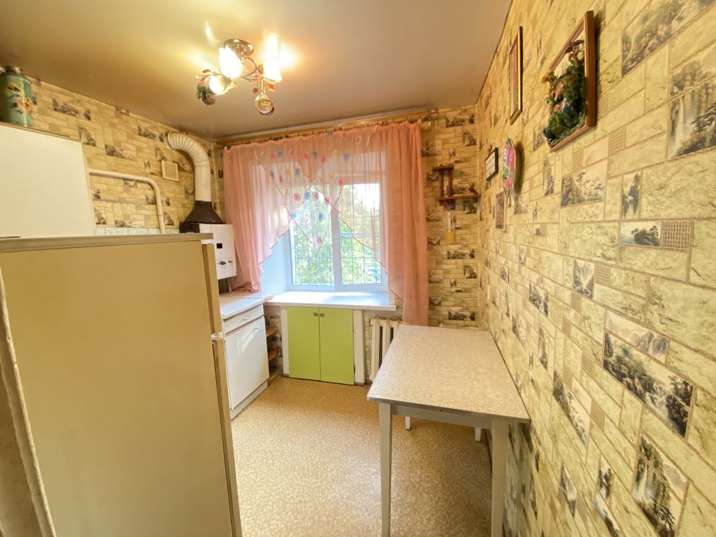 Продажа 2-комнатной квартиры, Кострома, Боевая ул,  59