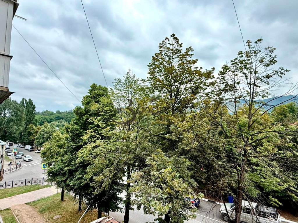 Продажа 1-комнатной квартиры, Кисловодск, Дзержинского пр-кт,  43