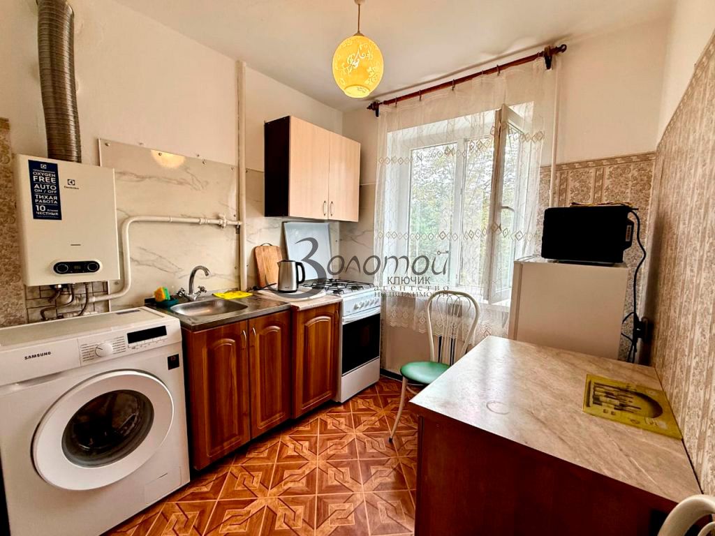 Продажа 1-комнатной квартиры, Кисловодск, Дзержинского пр-кт,  43