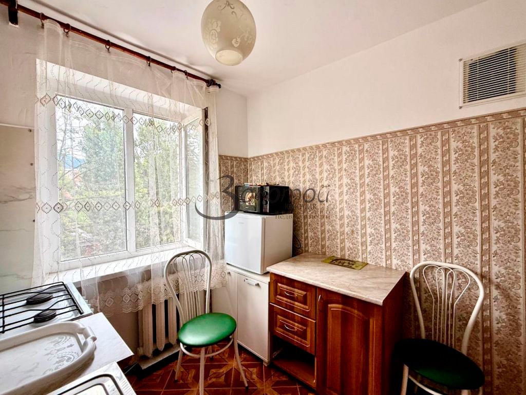 Продажа 1-комнатной квартиры, Кисловодск, Дзержинского пр-кт,  43