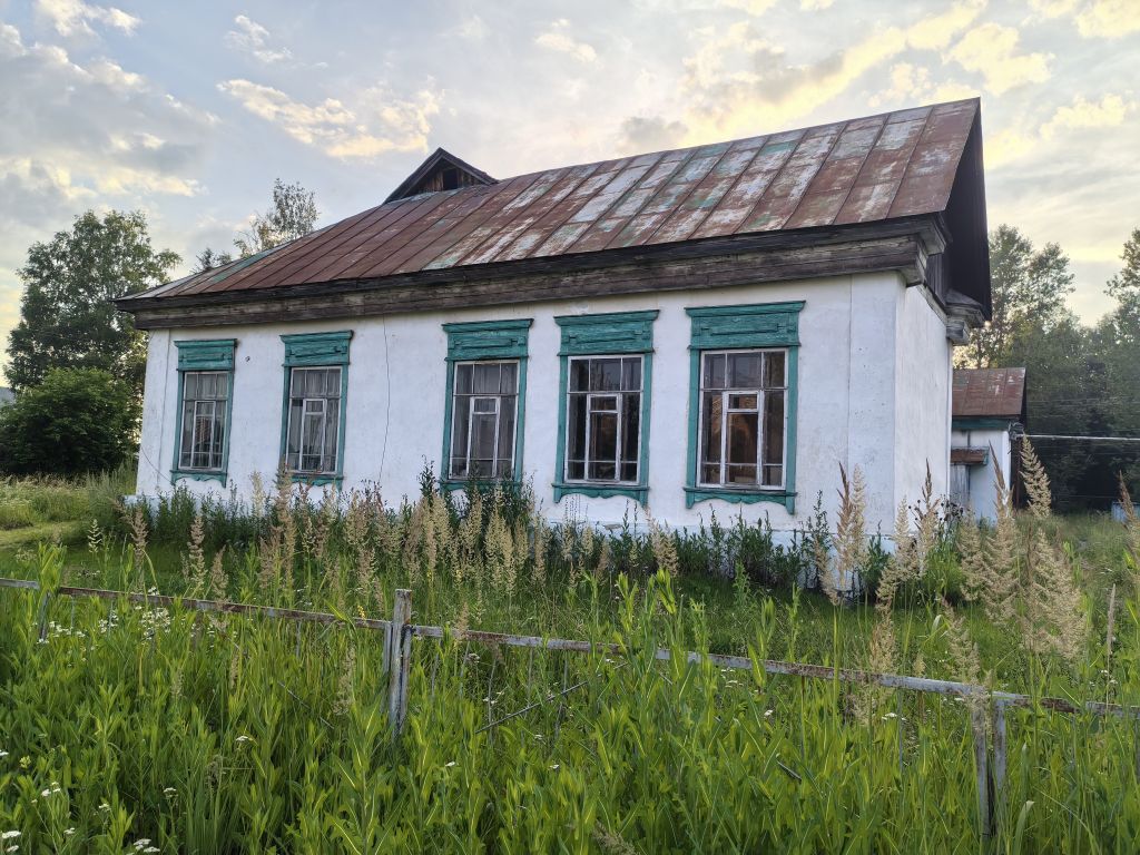 Продажа коммерческой недвижимости, 308м <sup>2</sup>, Лесной Вьяс, Набережная,  64