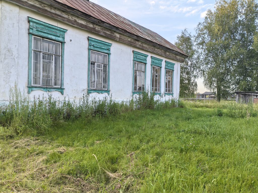 Продажа коммерческой недвижимости, 308м <sup>2</sup>, Лесной Вьяс, Набережная,  64