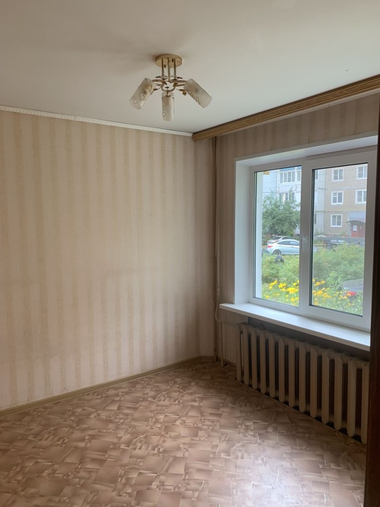 Продажа 3-комнатной квартиры, Ново-Талицы, Школьная Улица,  6