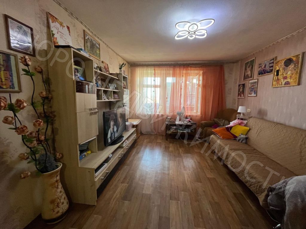 Продажа 3-комнатной квартиры, Балашов, Калинина ул,  52
