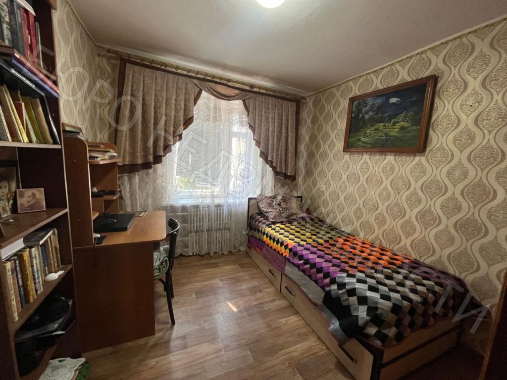 Продажа 3-комнатной квартиры, Балашов, Калинина ул,  52