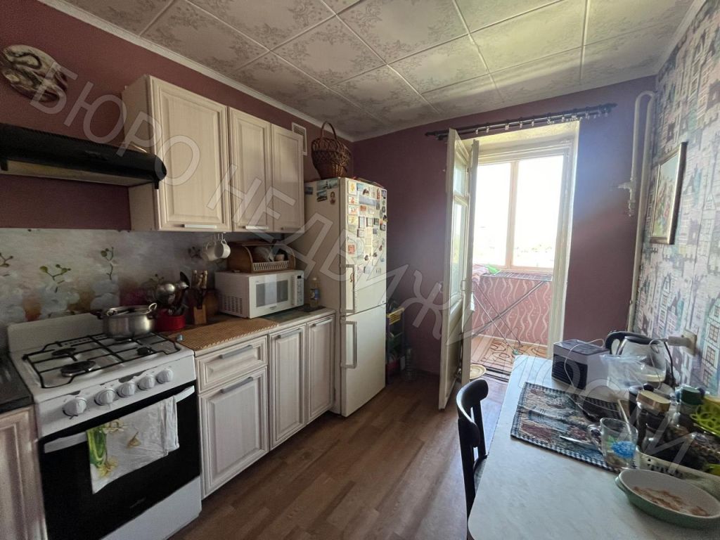 Продажа 3-комнатной квартиры, Балашов, Калинина ул,  52