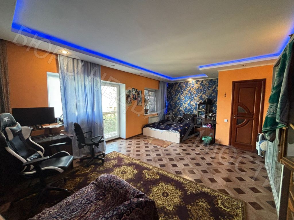 Продажа дома, 139м <sup>2</sup>, 10 сот., Балашов, Луначарского ул,  45